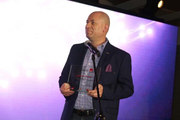 Marcin Pietrzak wręczenie nagród e-gazele-2019 organizatorzy konkursu e-gazele Biznesu-2019